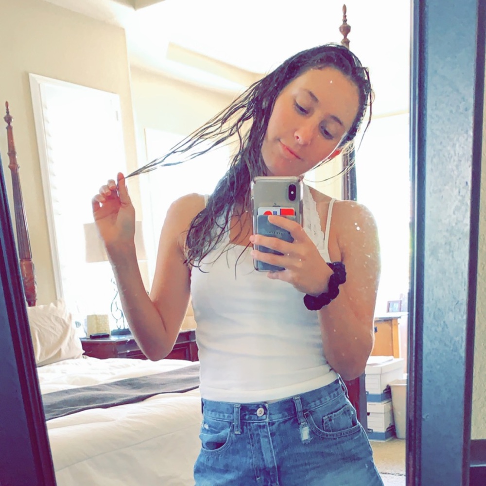 Meet your Posher, Hannah